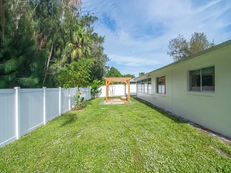 435 25th Avenue Vero Beach FL 32962