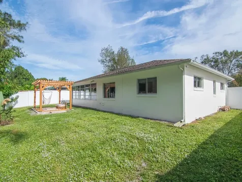 435 25th Avenue Vero Beach FL 32962