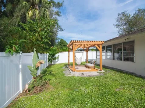 435 25th Avenue Vero Beach FL 32962