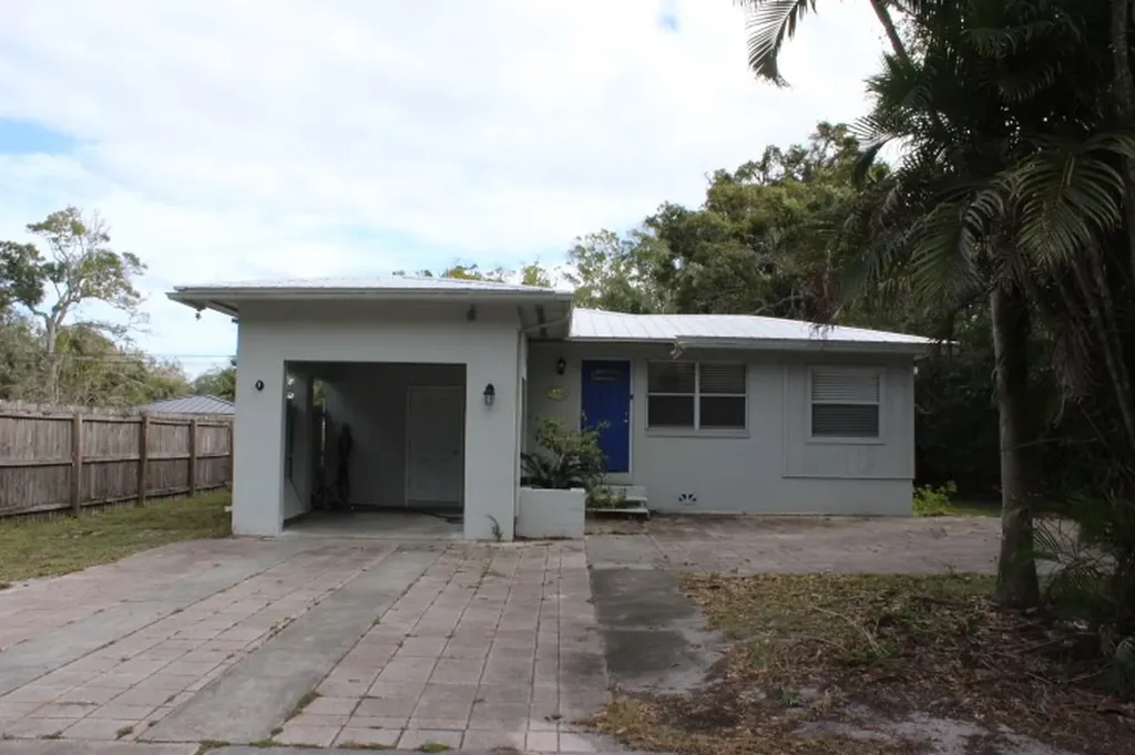 1938 22nd Avenue Vero Beach FL 32960