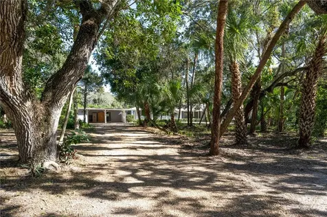 1602 E Camino Del Rio Vero Beach FL 32963