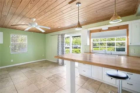 1602 E Camino Del Rio Vero Beach FL 32963