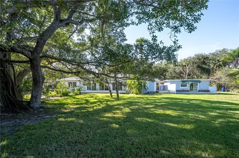 1602 E Camino Del Rio Vero Beach FL 32963