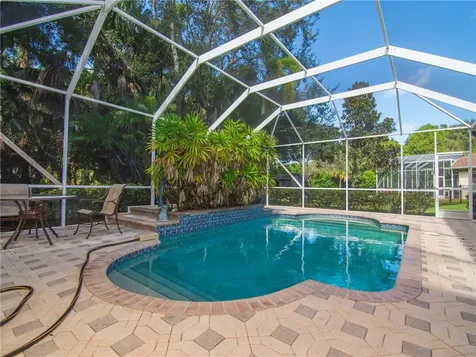 443 34th Court Vero Beach FL 32968