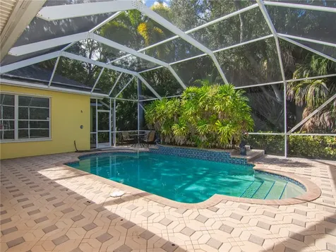 443 34th Court Vero Beach FL 32968