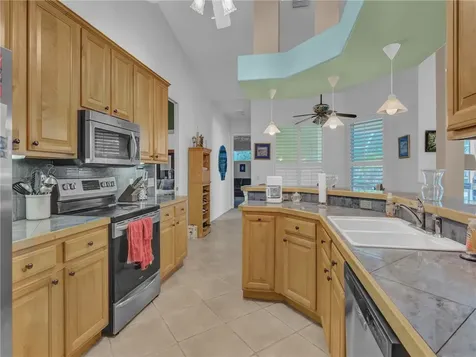 443 34th Court Vero Beach FL 32968