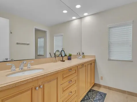 1421 Club Drive Vero Beach FL 32963