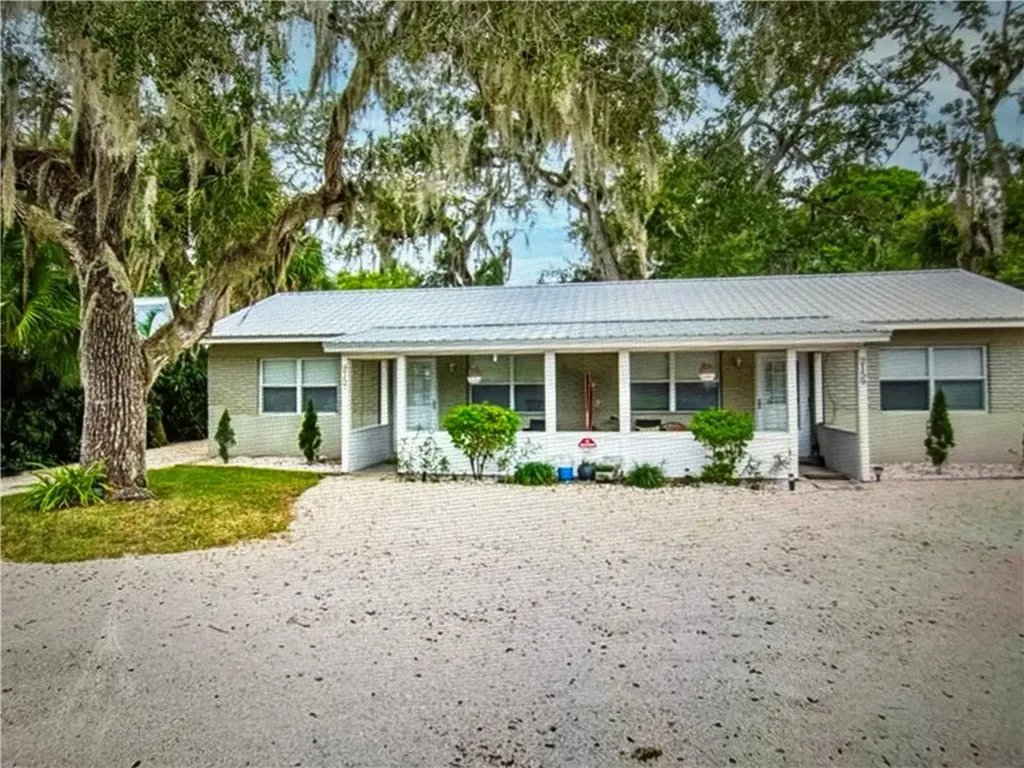 2157 10th Avenue Vero Beach FL 32960