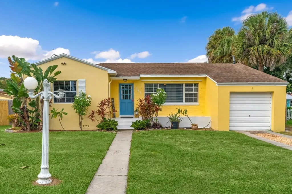 711 Beach Court Fort Pierce FL 34950
