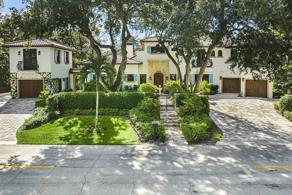 906 Seagrape Lane Vero Beach FL 32963