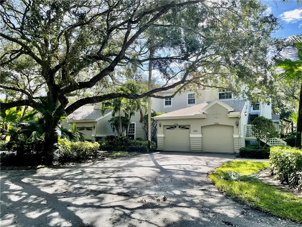 1460 Winding Oaks Circle W Vero Beach FL 32963