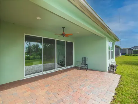 302 11th Square SW Vero Beach FL 32962