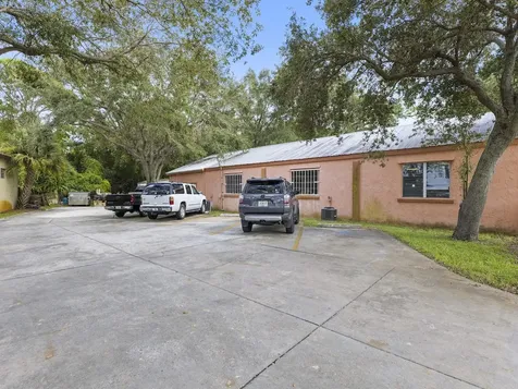 3638 Us Highway 1 Vero Beach FL 32960