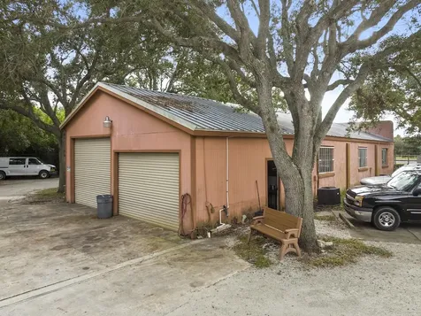 3638 Us Highway 1 Vero Beach FL 32960