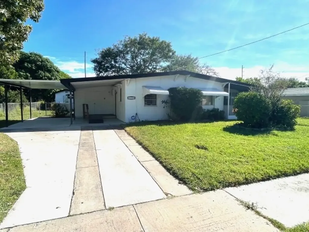 2104 Golfview Court Fort Pierce FL 34950