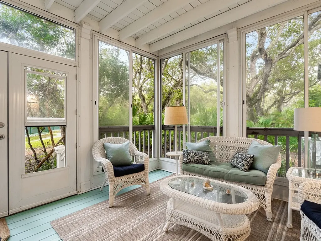 1295 Winding Oaks E Circle Vero Beach FL 32963