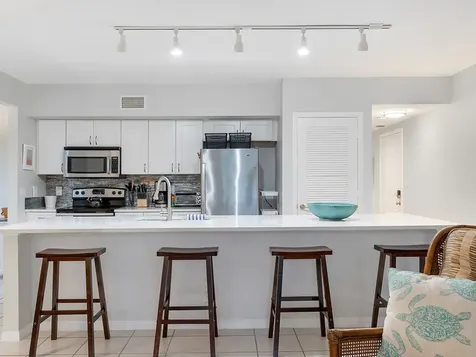 1295 Winding Oaks E Circle Vero Beach FL 32963