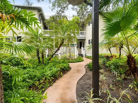 1295 Winding Oaks E Circle Vero Beach FL 32963