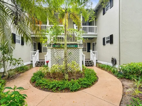 1295 Winding Oaks E Circle Vero Beach FL 32963