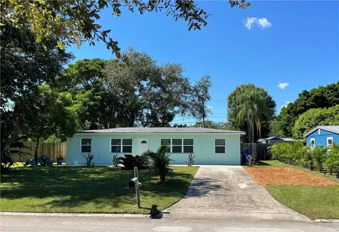 1621 5th Court Vero Beach FL 32960