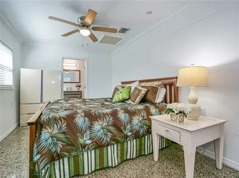 1621 5th Court Vero Beach FL 32960