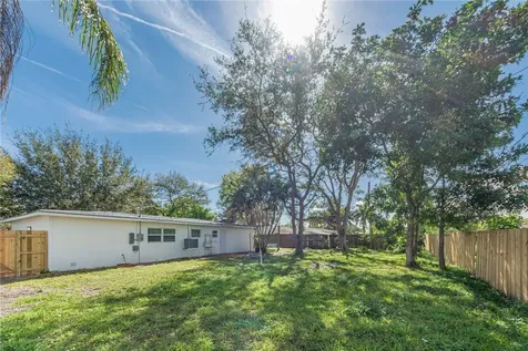 1621 5th Court Vero Beach FL 32960