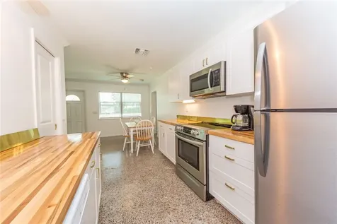 1621 5th Court Vero Beach FL 32960