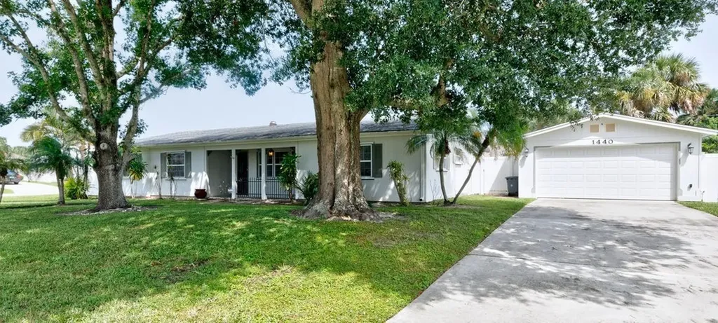 1440 Thornhill Lane Sebastian FL 32958