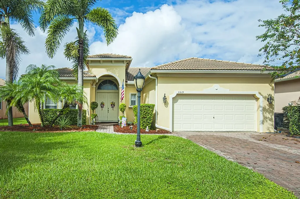 5519 Place Lake Drive Fort Pierce FL 34951