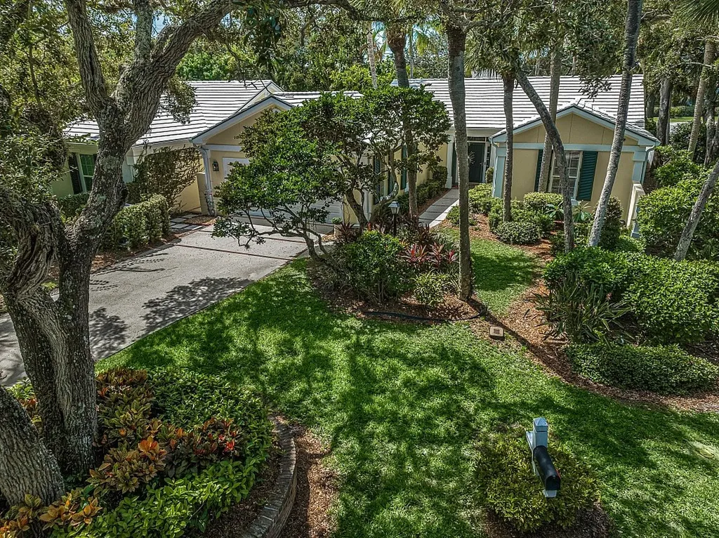 10 S Caserea Court Vero Beach FL 32963