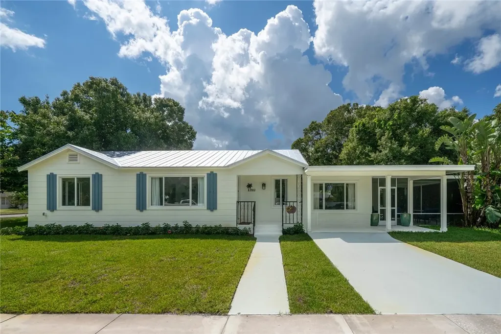 1913 24th Street Vero Beach FL 32960