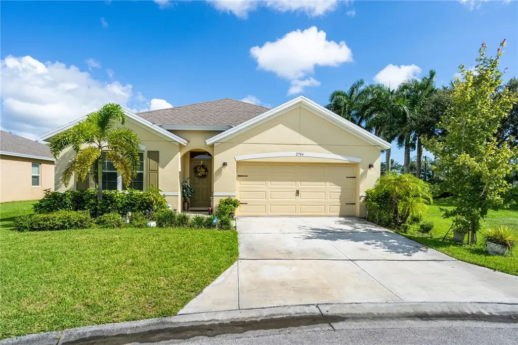 2704 Granville Manor SW Vero Beach FL 32968