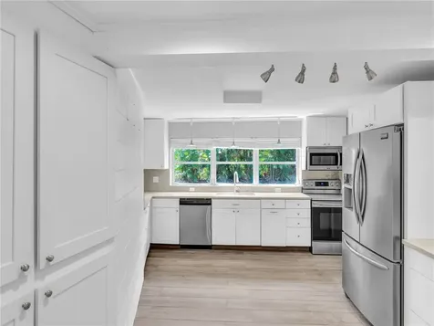 686 Date Palm Road Vero Beach FL 32963