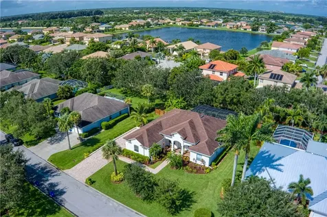 945 White Tail Avenue SW Vero Beach FL 32968