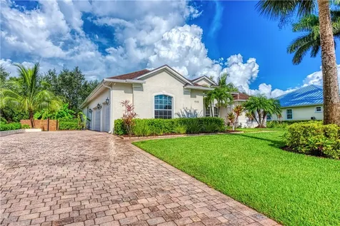 945 White Tail Avenue SW Vero Beach FL 32968
