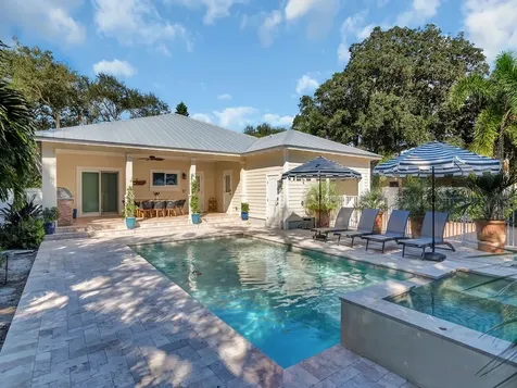 548 Conn Way Vero Beach FL 32963