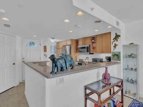 2700 Ocean Drive Vero Beach FL 32963