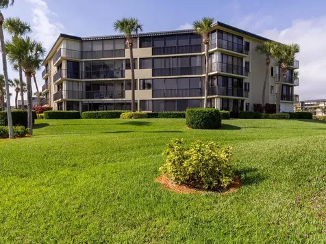 1850 Bay Road Vero Beach FL 32963