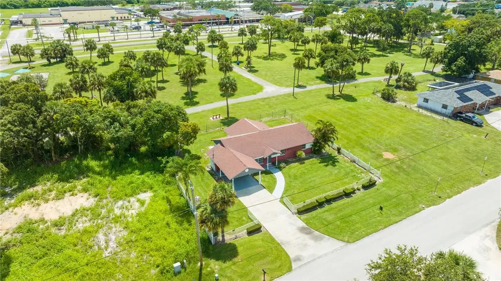 4560 30th Avenue Vero Beach FL 32967