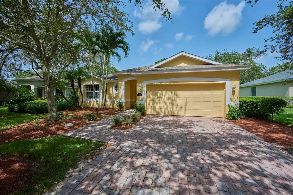 555 Kenwood Drive SW Vero Beach FL 32968