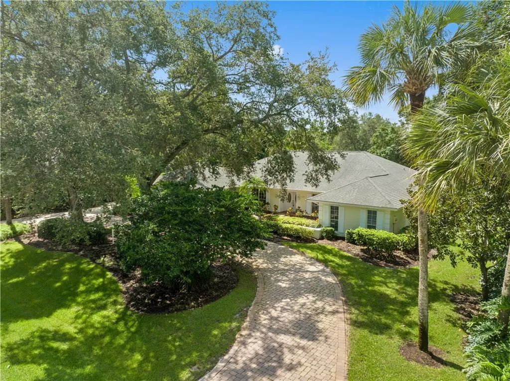 4367 2nd Square SW Vero Beach FL 32968