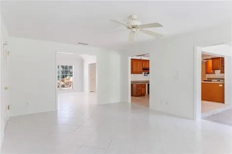 4367 2nd Square SW Vero Beach FL 32968