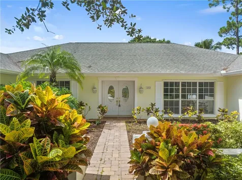 4367 2nd Square SW Vero Beach FL 32968