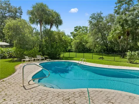 4367 2nd Square SW Vero Beach FL 32968
