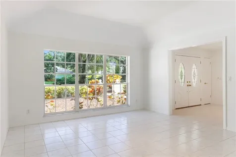 4367 2nd Square SW Vero Beach FL 32968