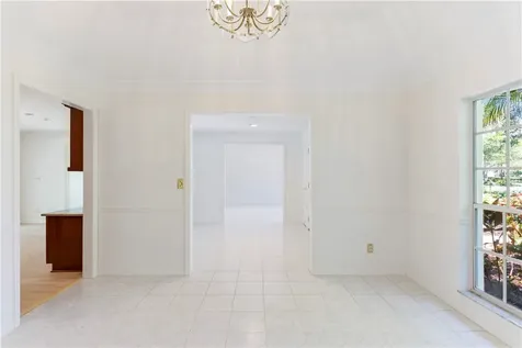 4367 2nd Square SW Vero Beach FL 32968