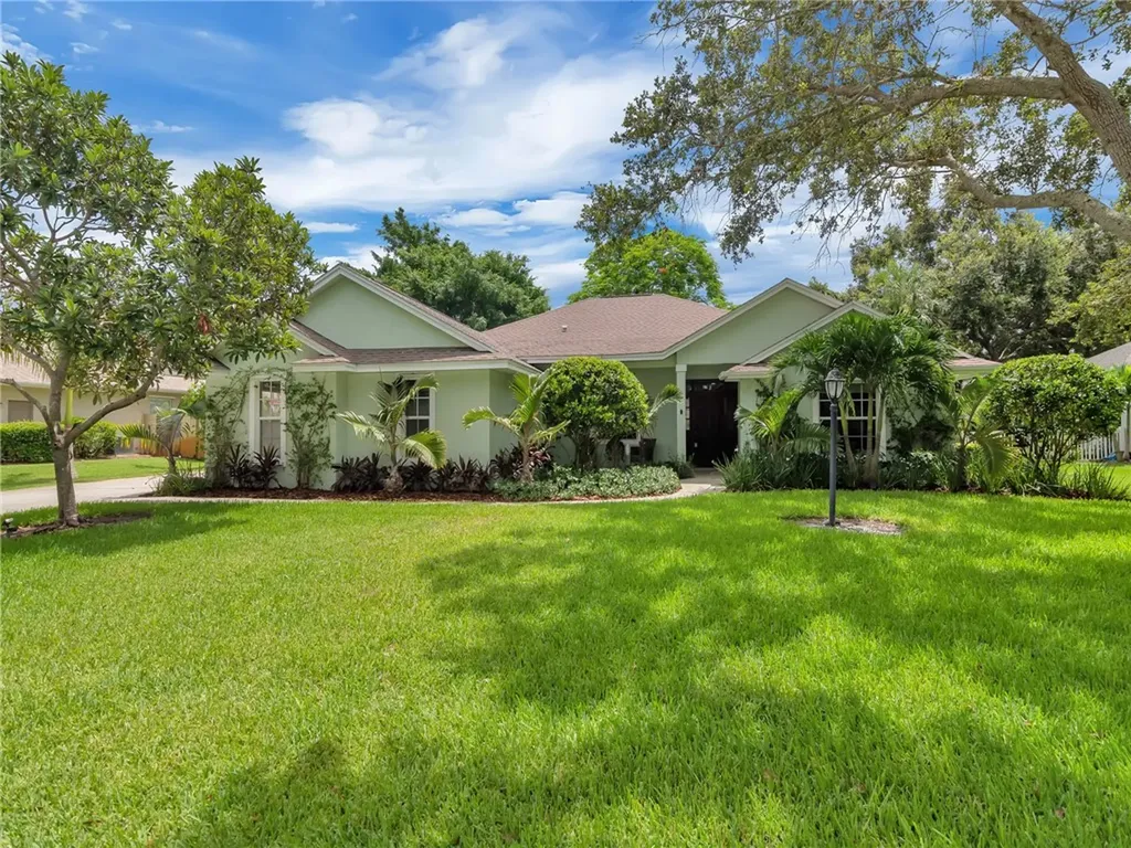 340 40th Court SW Vero Beach FL 32968