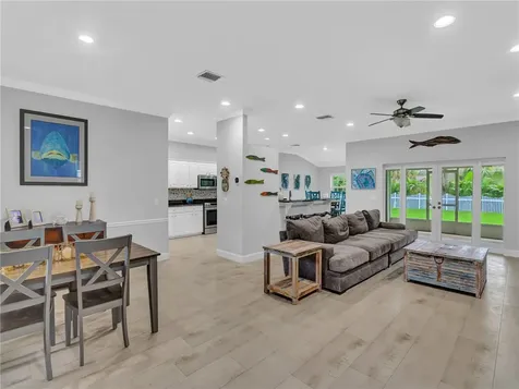 340 40th Court SW Vero Beach FL 32968