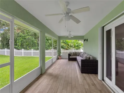 340 40th Court SW Vero Beach FL 32968