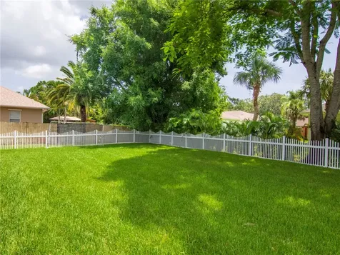 340 40th Court SW Vero Beach FL 32968